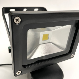 Projecteur solaire puissant 1000 lumens haute autonomie zs-110